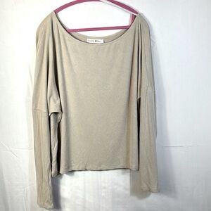 Melo Tan Long Sleeve Sweater size 2 XL. Worn Once. Oversized. LongSleeve Stretch